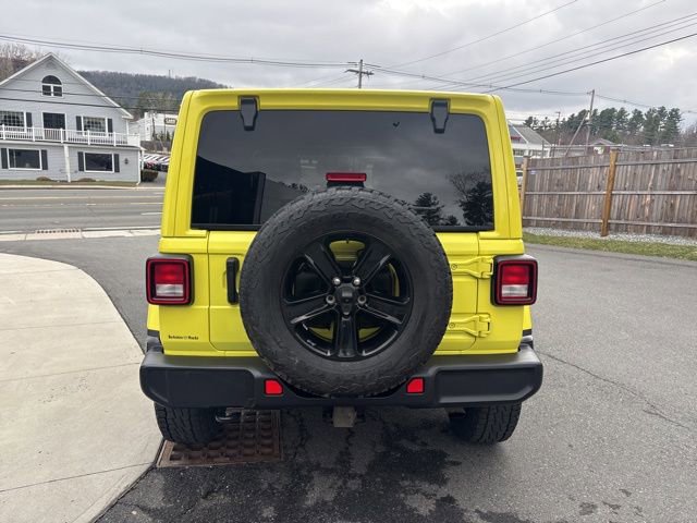 Used 2022 Jeep Wrangler Unlimited Sahara AWD/4WD image 16