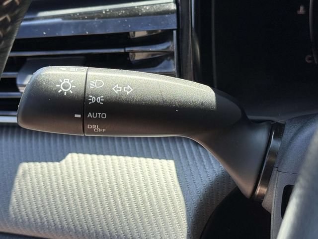Used 2025 Toyota Camry SE FWD image 22