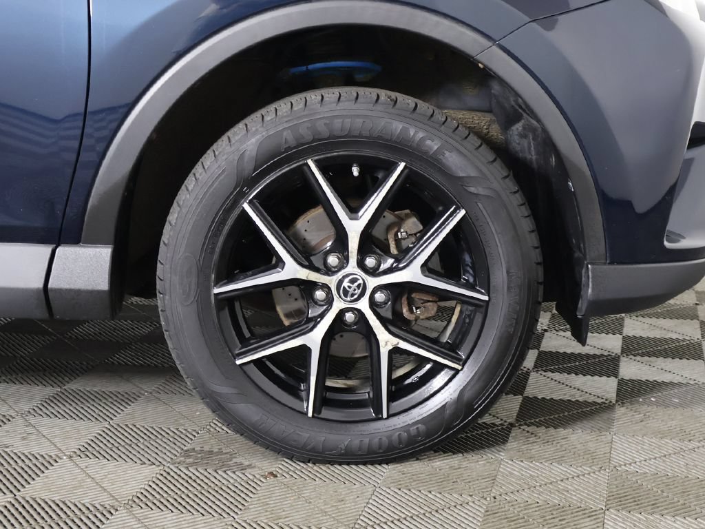 Used 2017 Toyota RAV4 SE AWD/4WD image 22