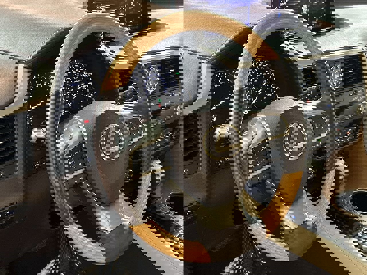 Used 2017 Lexus RX 350 FWD w/ Premium Package image 14