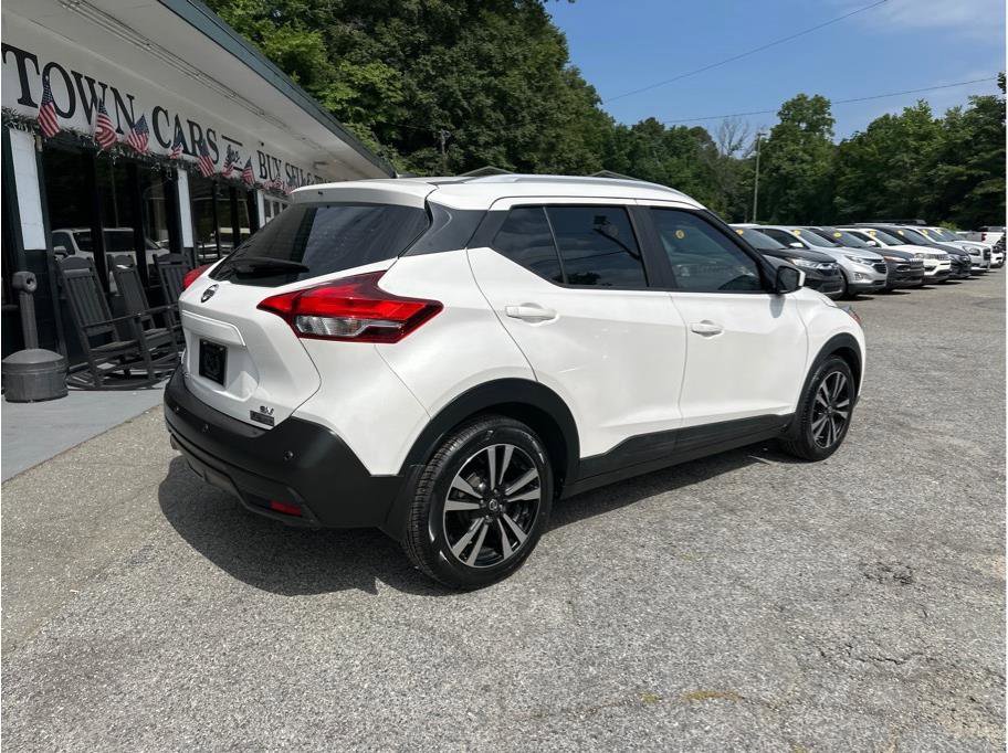 Used 2020 Nissan Kicks SV image 6
