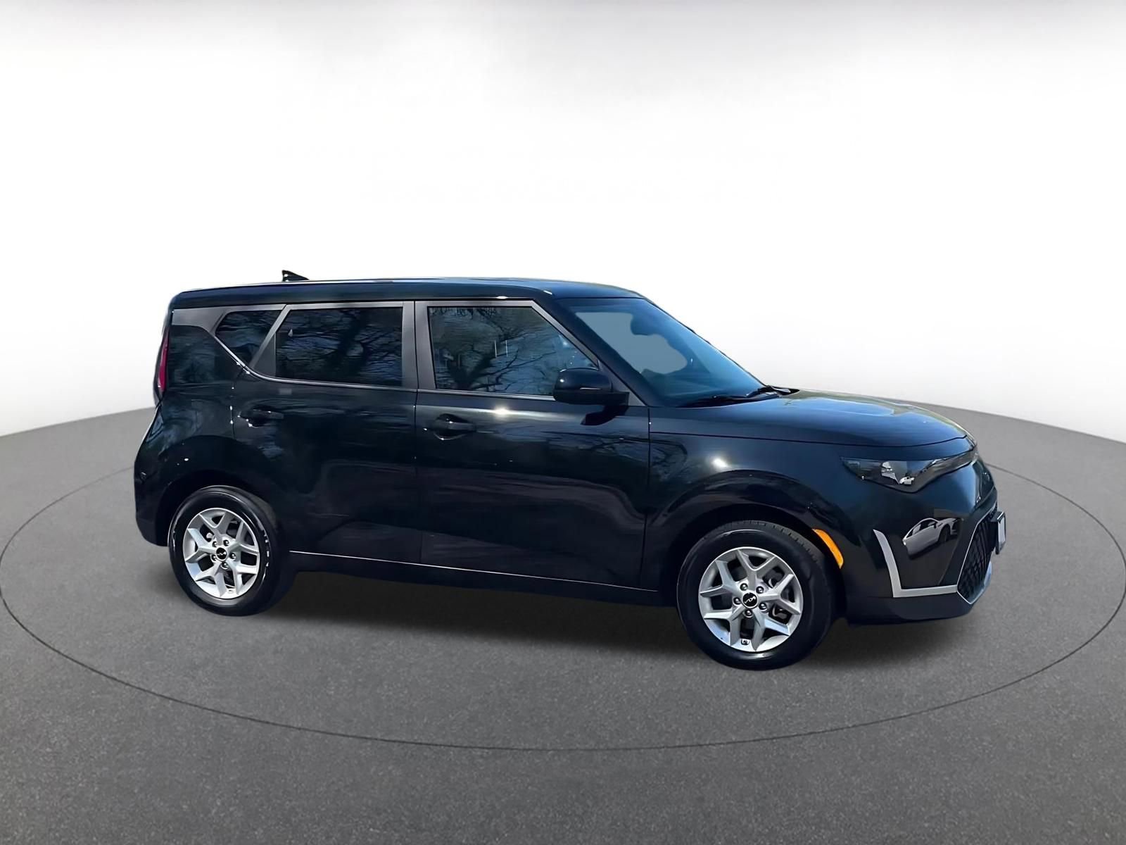 Used 2025 Kia Soul LX w/ LX Technology Package video 2