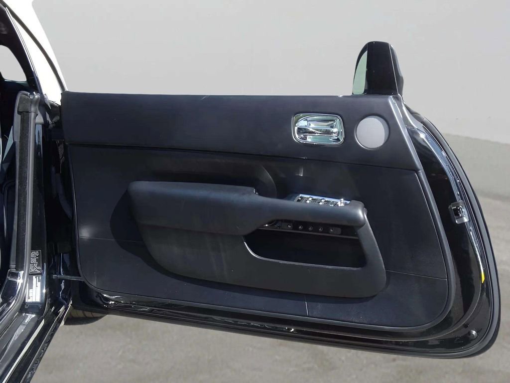 Used 2017 Rolls-Royce Wraith image 8