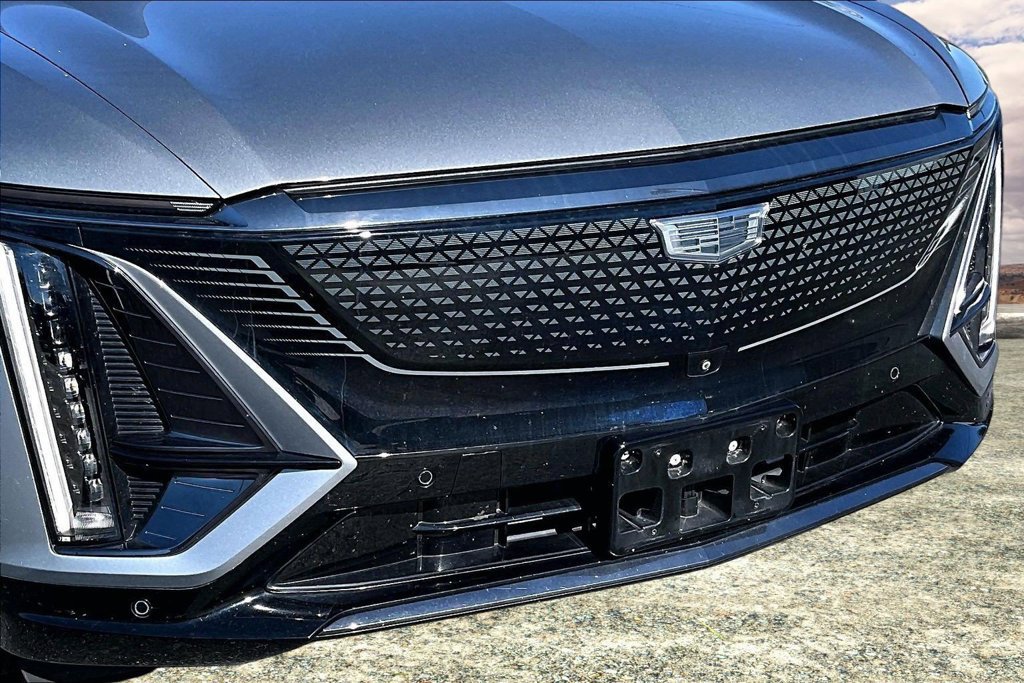 Certified 2024 Cadillac Lyriq Sport AWD/4WD image 33