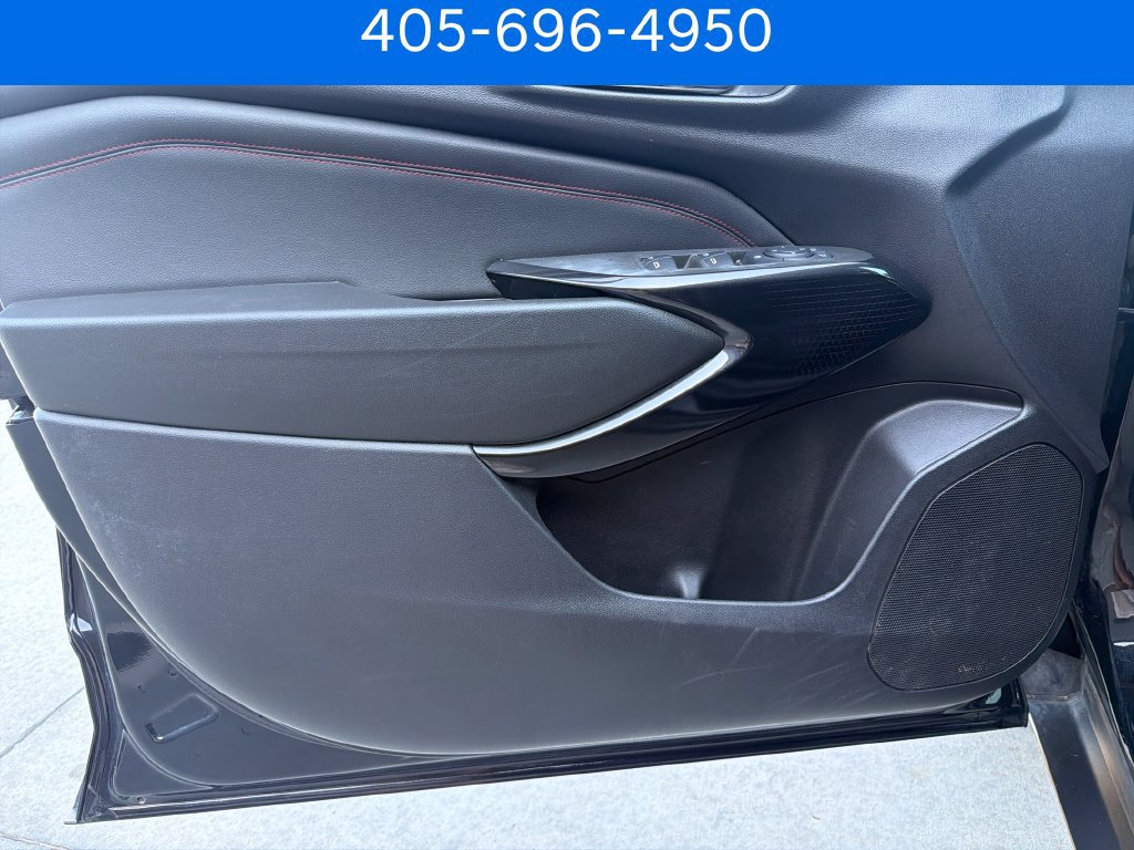 Used 2024 Chevrolet Trax RS w/ Sunroof Package FWD image 16