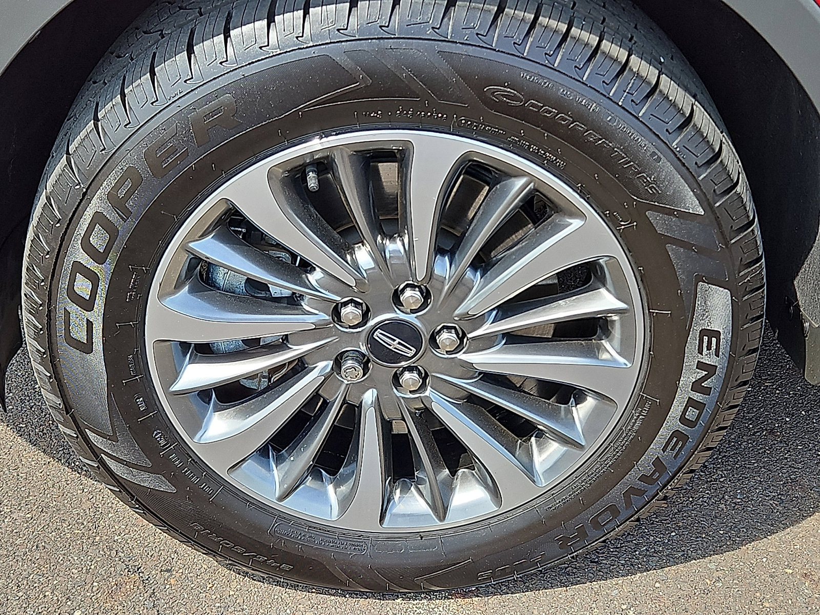 Used 2020 Lincoln Nautilus FWD w/ Equipment Group 101A image 8