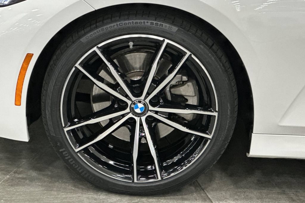 Used 2023 BMW 330i Sedan w/ M Sport Package RWD image 32