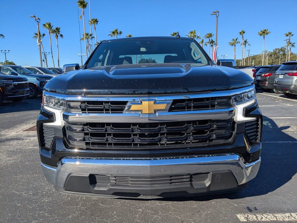 Used 2025 Chevrolet Silverado 1500 LT image 9