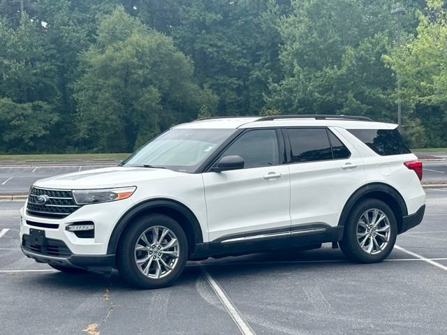 Used 2020 Ford Explorer XLT w/ Equipment Group 202A RWD image 2