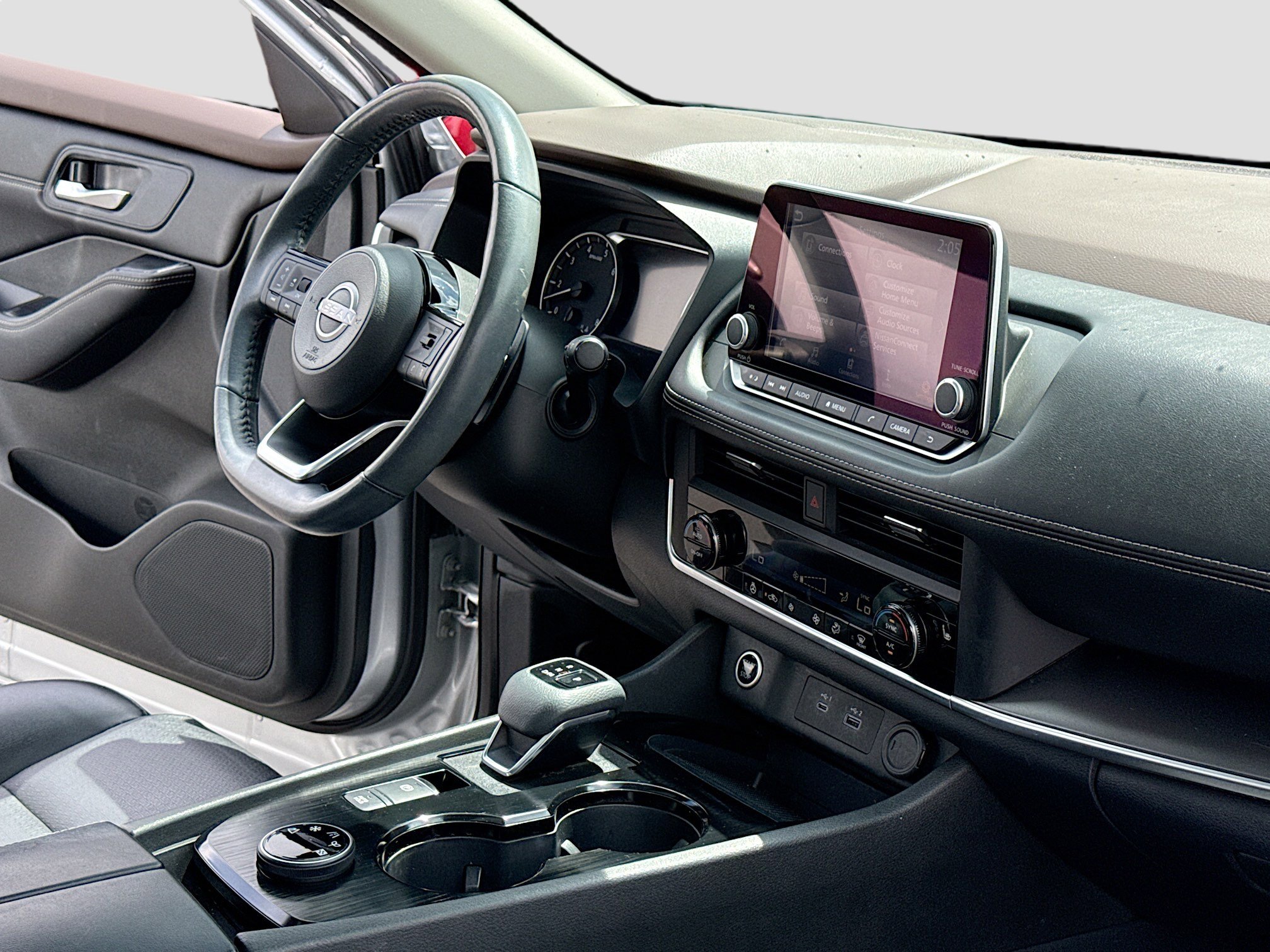 Certified 2023 Nissan Rogue SV w/ SV Premium B Package AWD/4WD image 5