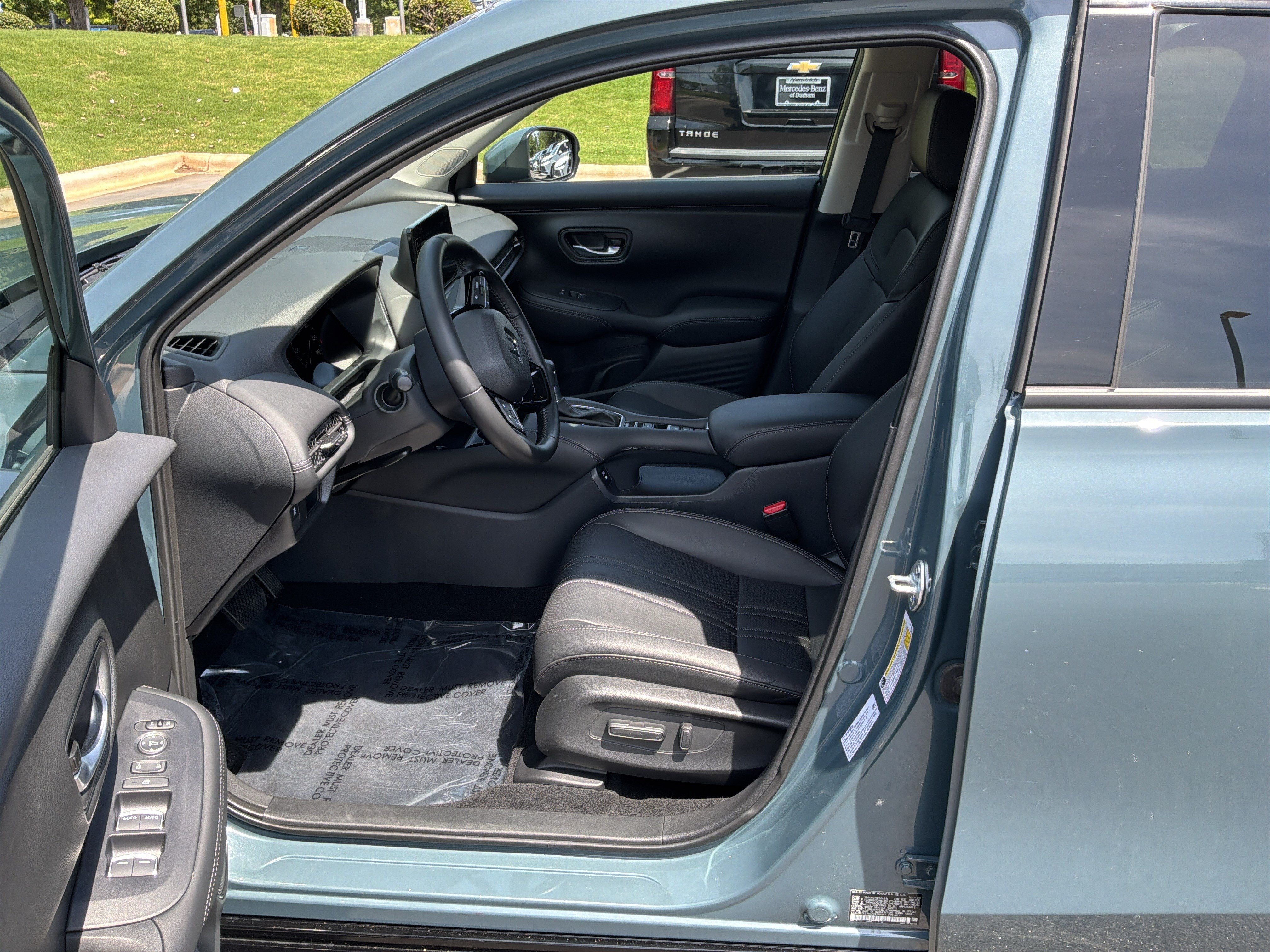 Used 2025 Honda HR-V EX-L image 16