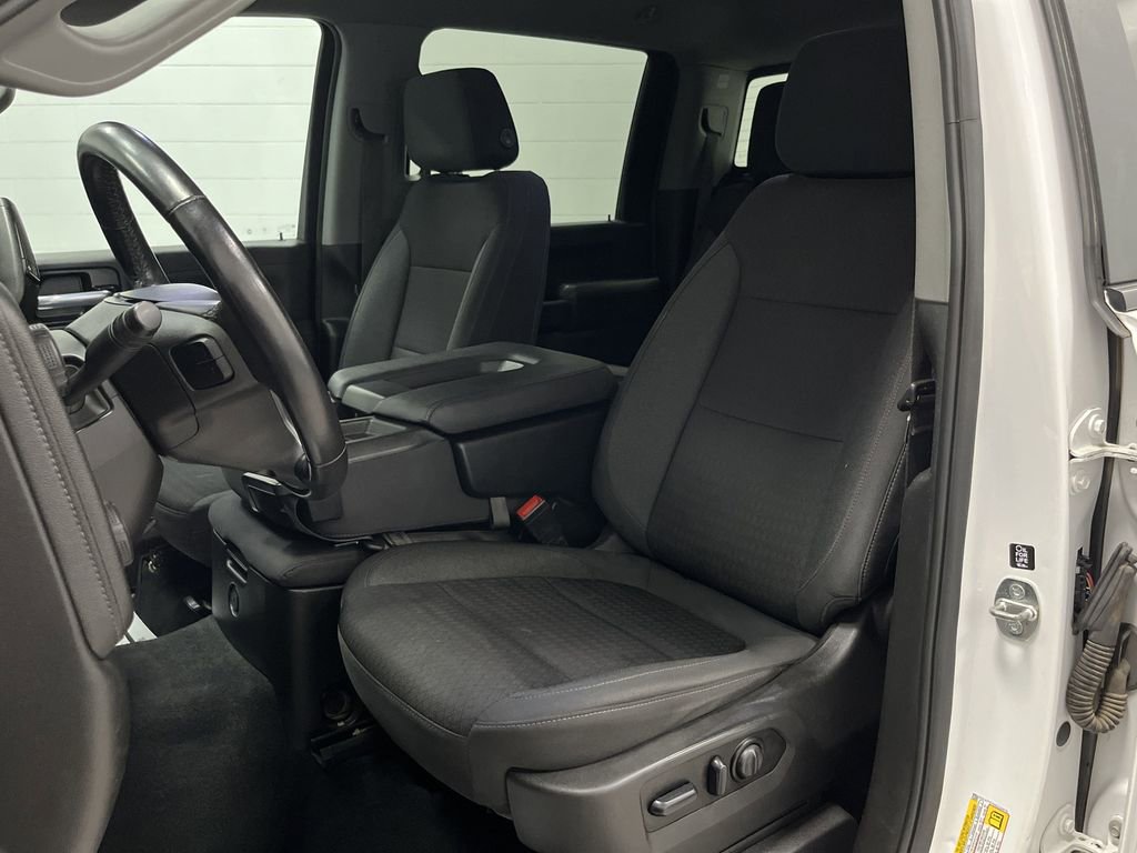 Used 2022 Chevrolet Silverado 3500 LT image 4