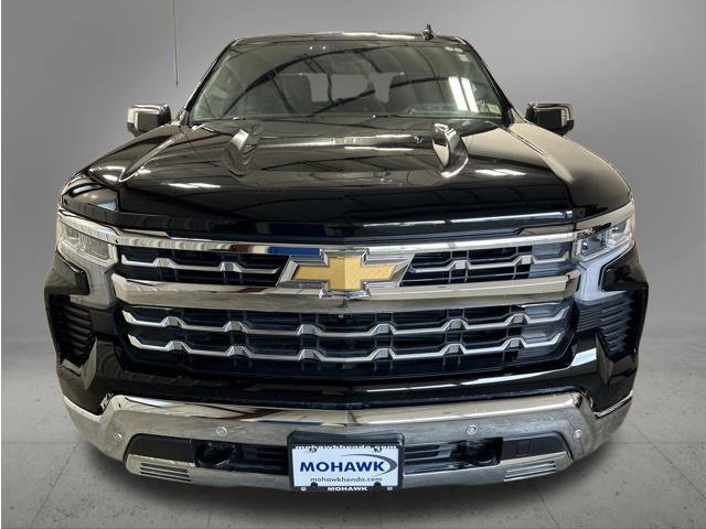 Used 2023 Chevrolet Silverado 1500 LTZ w/ Technology Package AWD/4WD image 9