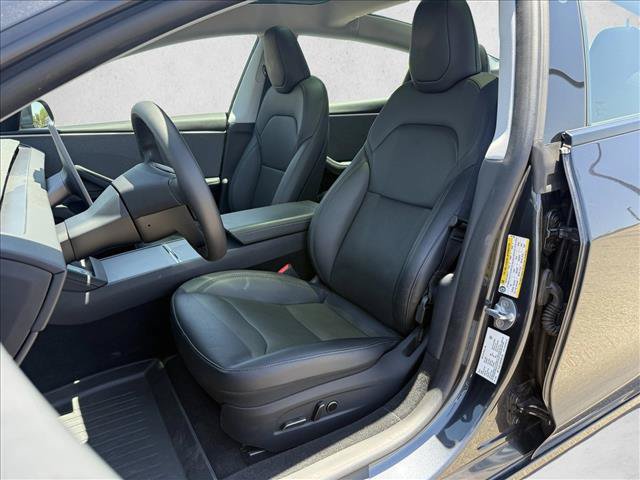 Used 2025 Tesla Model 3 Long Range RWD image 11