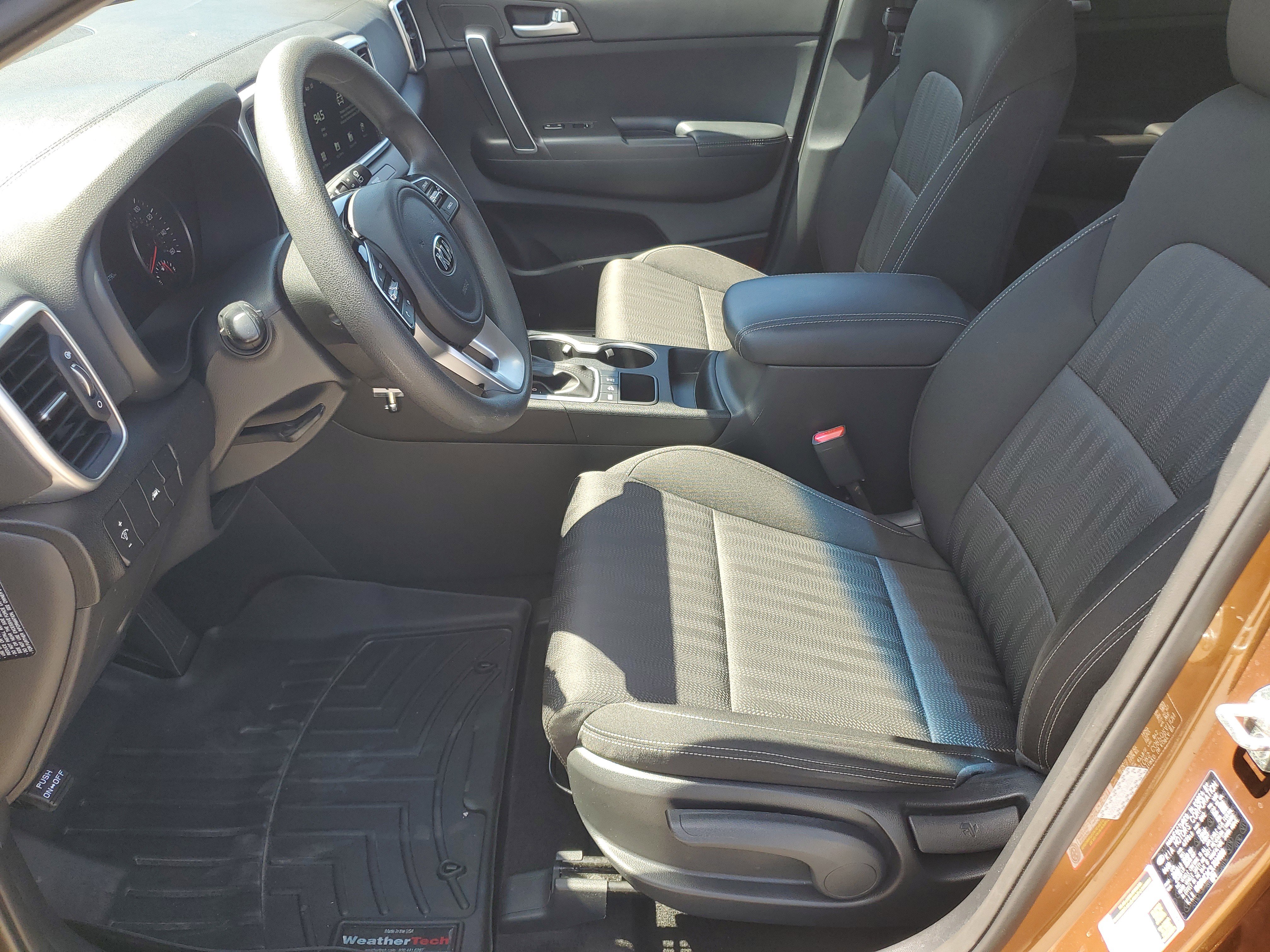 Used 2020 Kia Sportage LX image 11