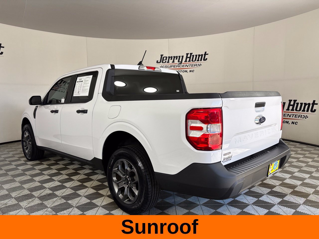 Used 2022 Ford Maverick XLT FWD image 9