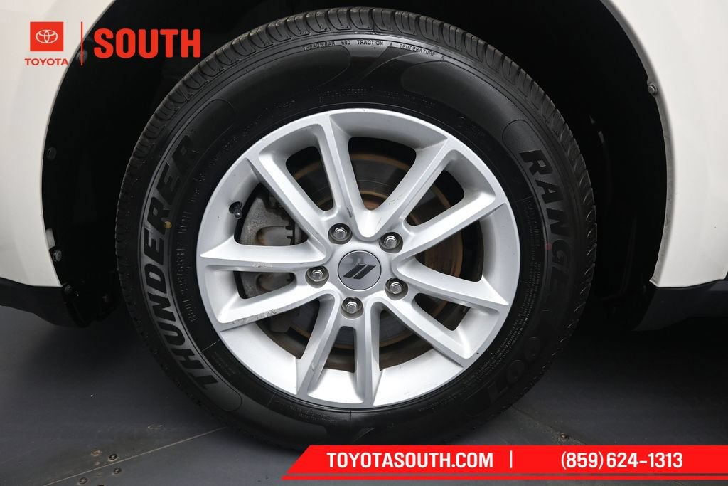 Used 2019 Dodge Journey SE FWD image 38