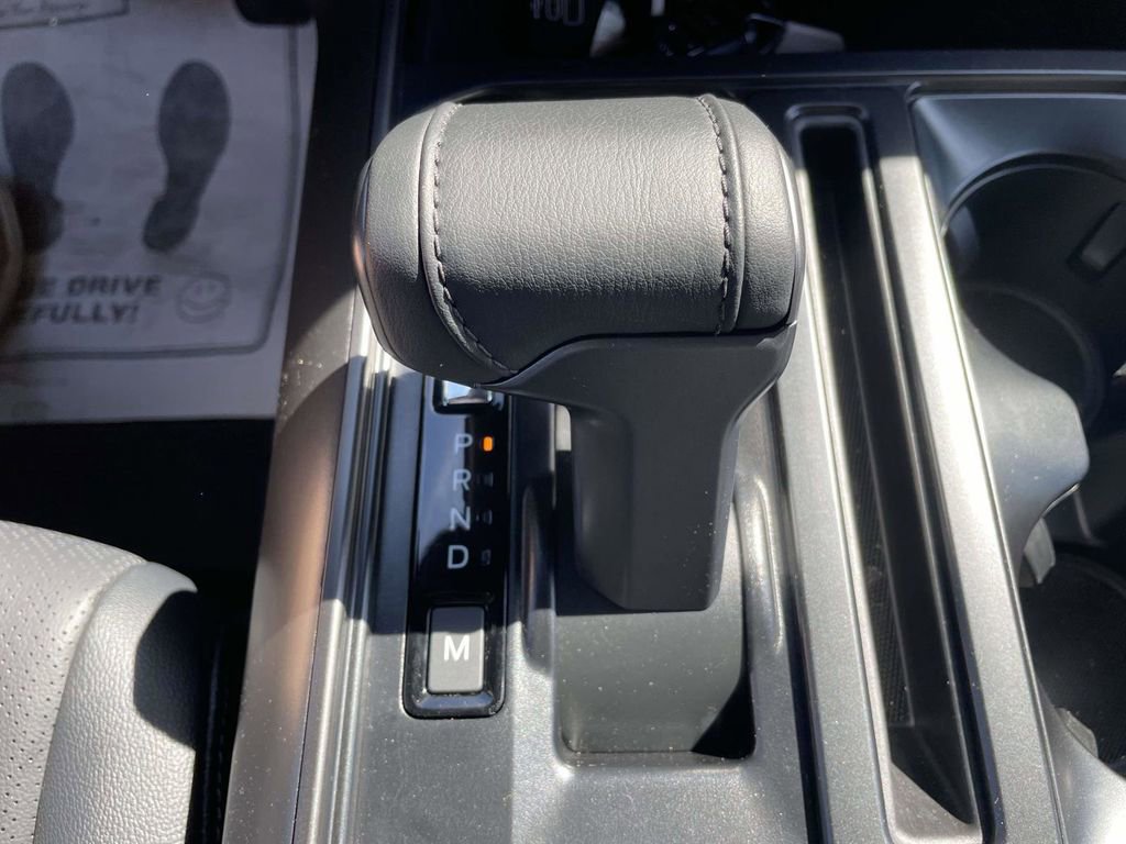 New 2025 Ford F150 Lariat w/ Equipment Group 501A Mid image 17