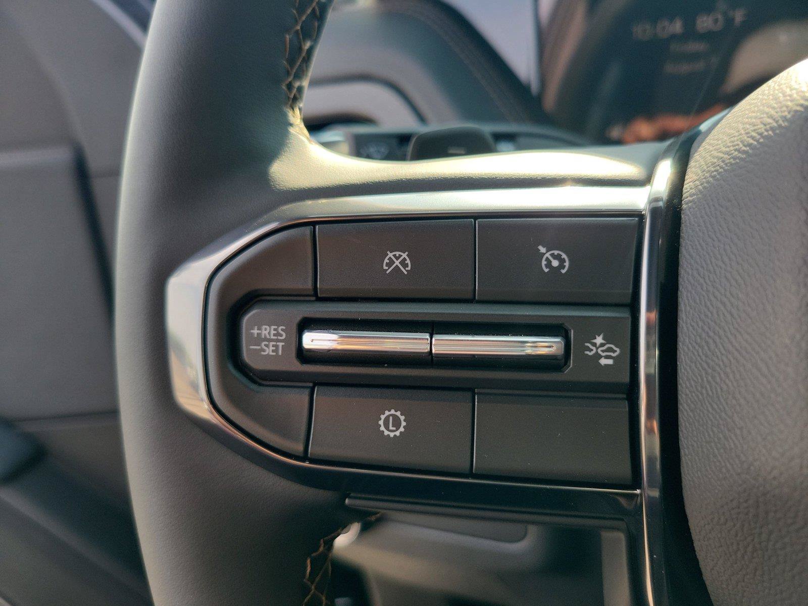 New 2026 GMC Yukon XL AT4 AWD/4WD image 25