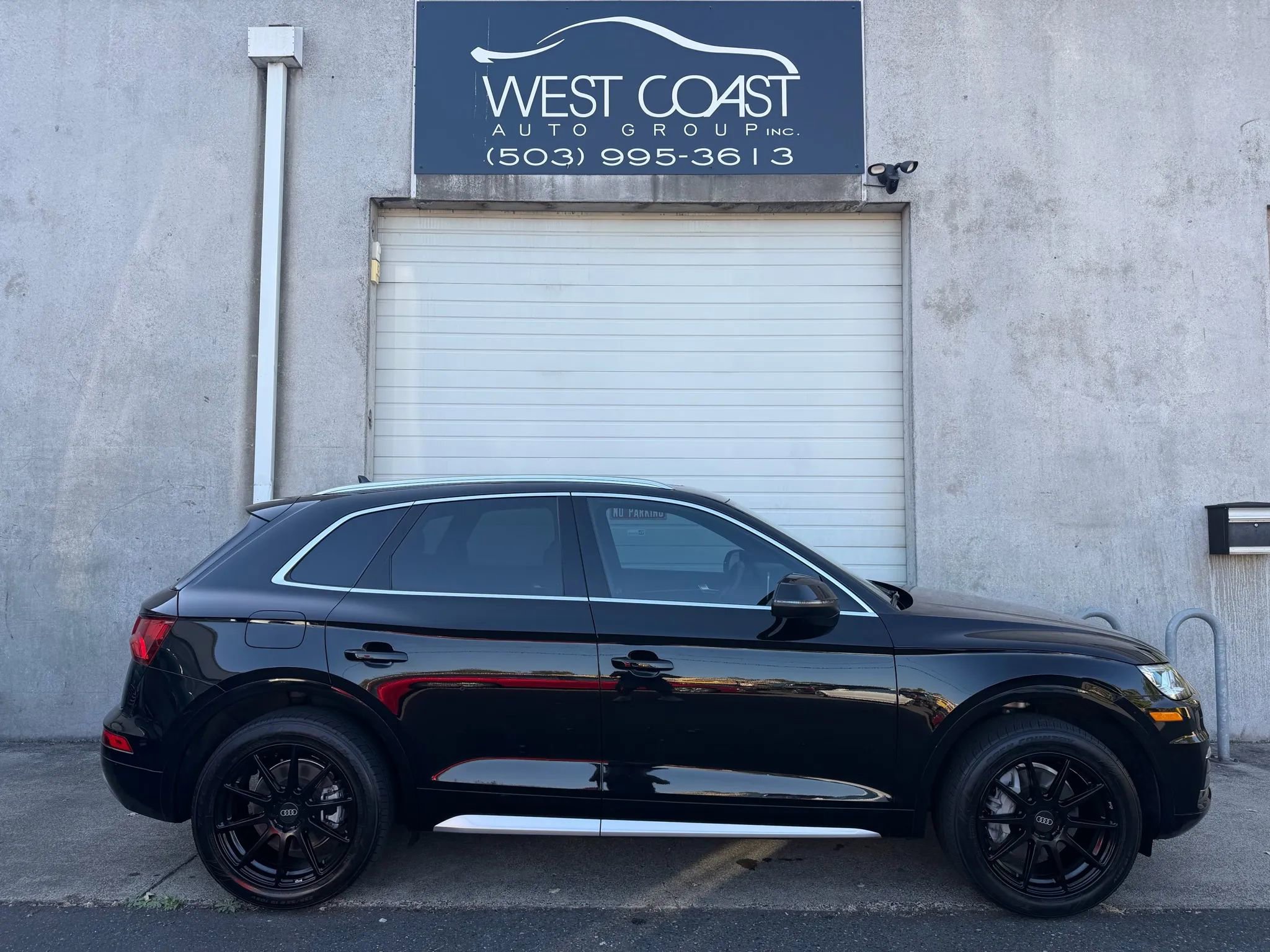 Used 2018 Audi Q5 2.0T Premium Plus w/ Premium Plus Package image 2