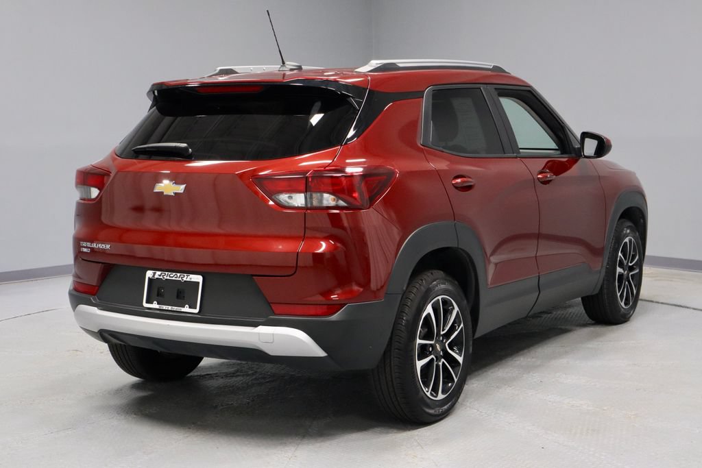 Used 2025 Chevrolet TrailBlazer LT AWD/4WD image 10