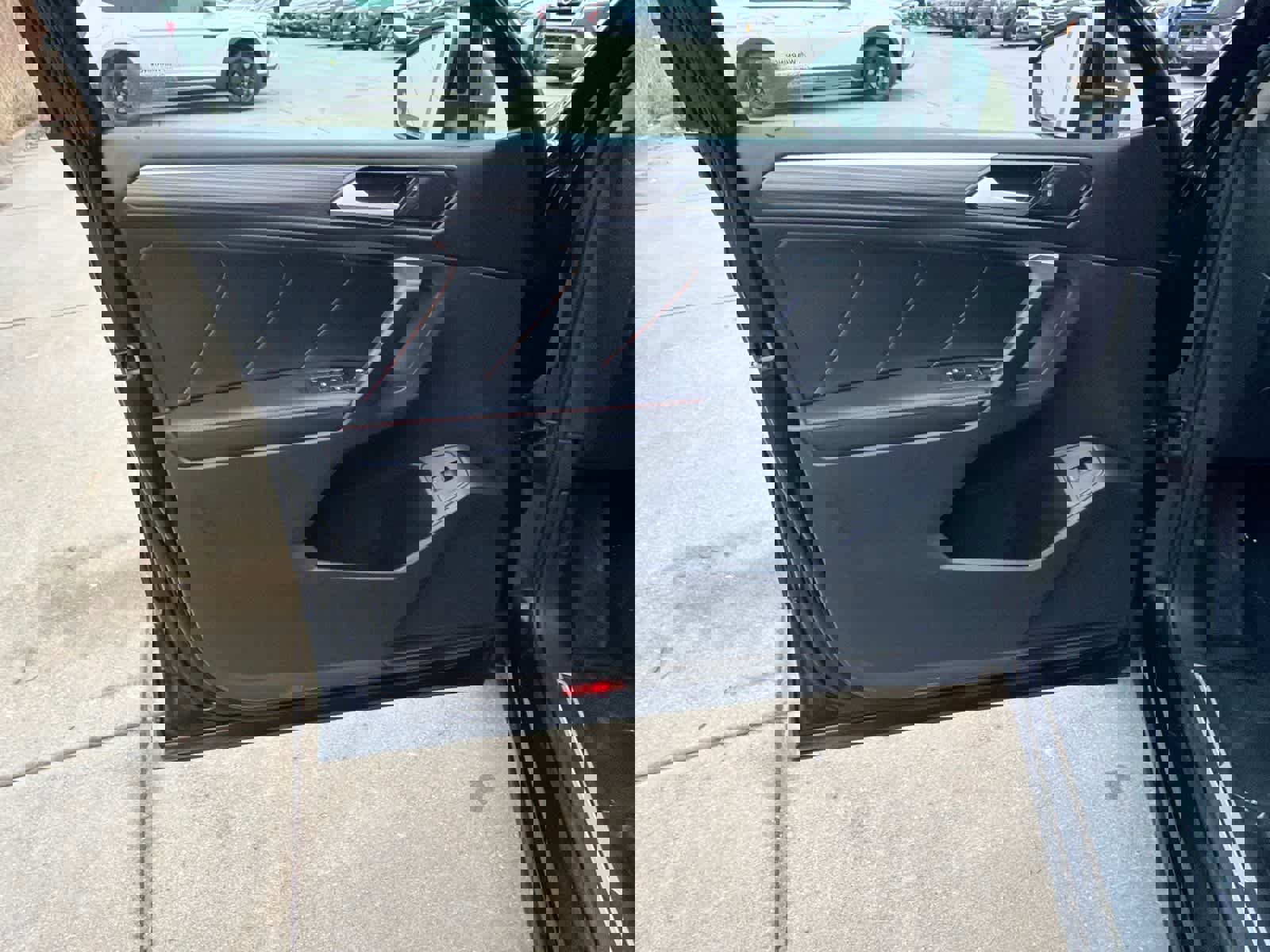 Used 2024 Volkswagen Tiguan Wolfsburg Edition image 22