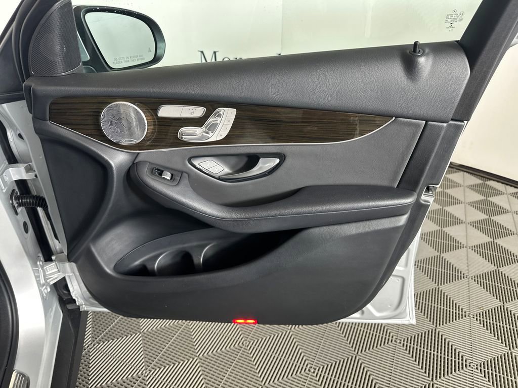 Used 2020 Mercedes-Benz GLC 300 image 15