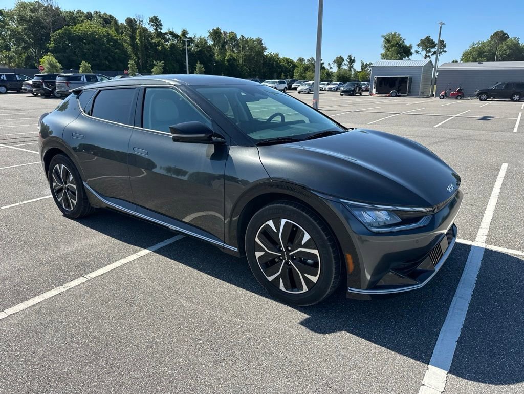 Used 2023 Kia EV6 Wind RWD image 2