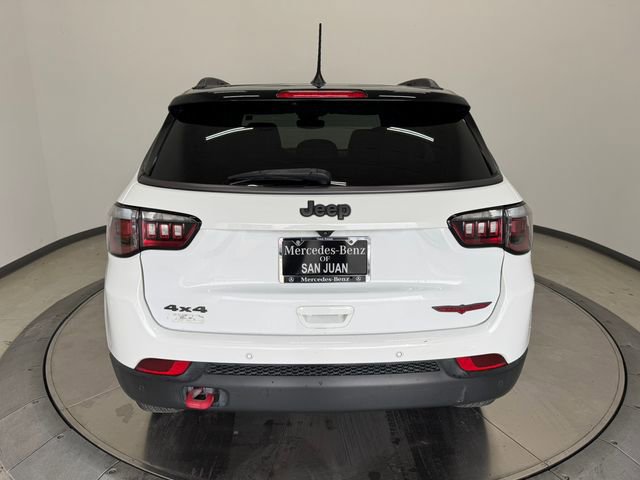 Used 2022 Jeep Compass Trailhawk AWD/4WD image 11
