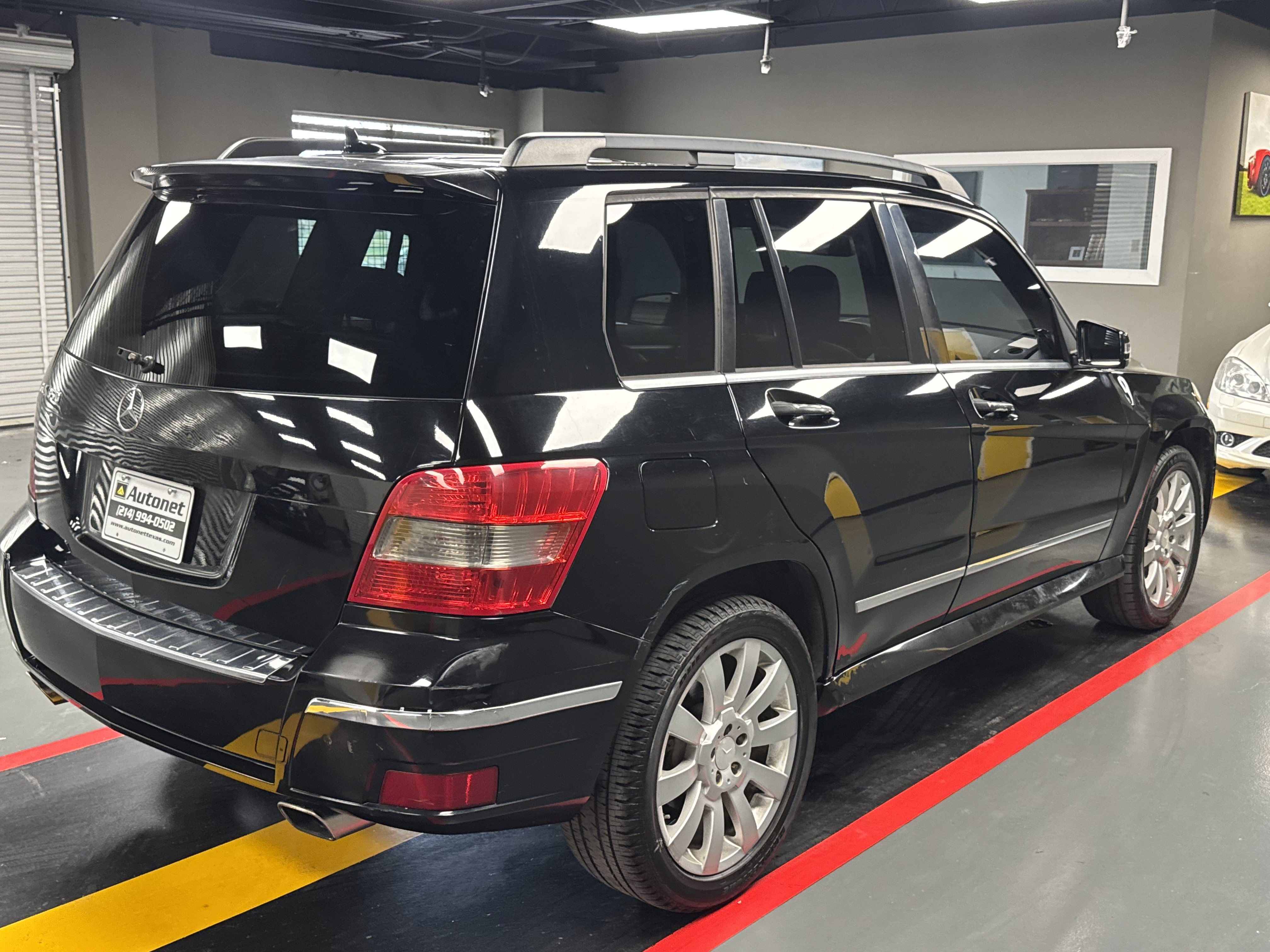 Used 2010 Mercedes-Benz GLK 350 2WD image 5