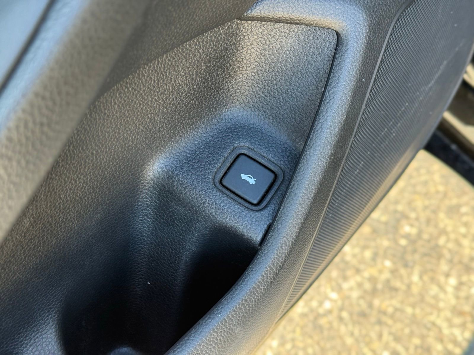 Used 2018 Honda Accord LX image 27