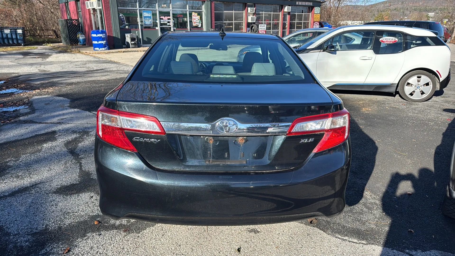 Used 2012 Toyota Camry XLE w/ Leather Pkg FWD image 7