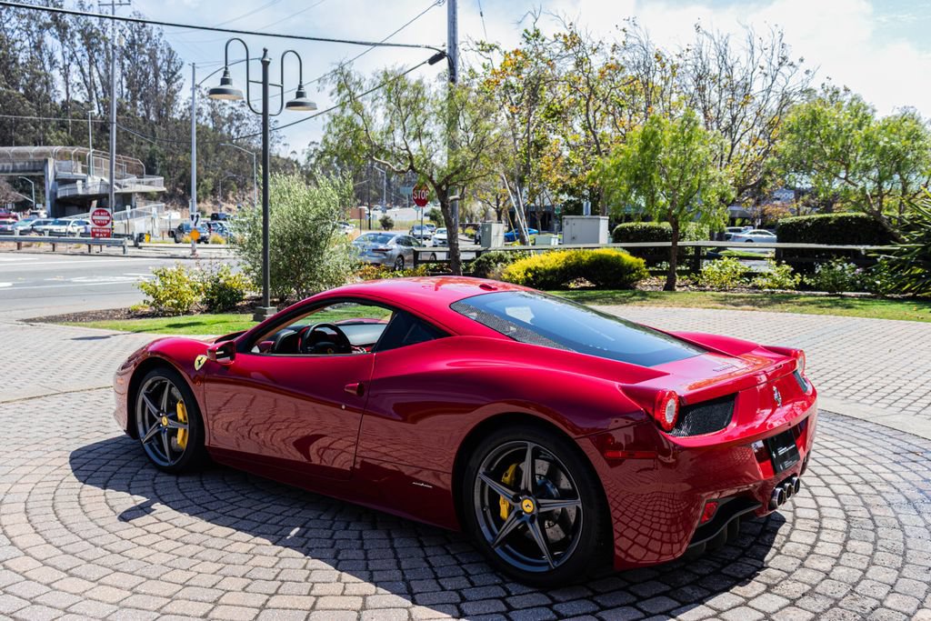 Used 2013 Ferrari 458 Italia Coupe RWD image 8