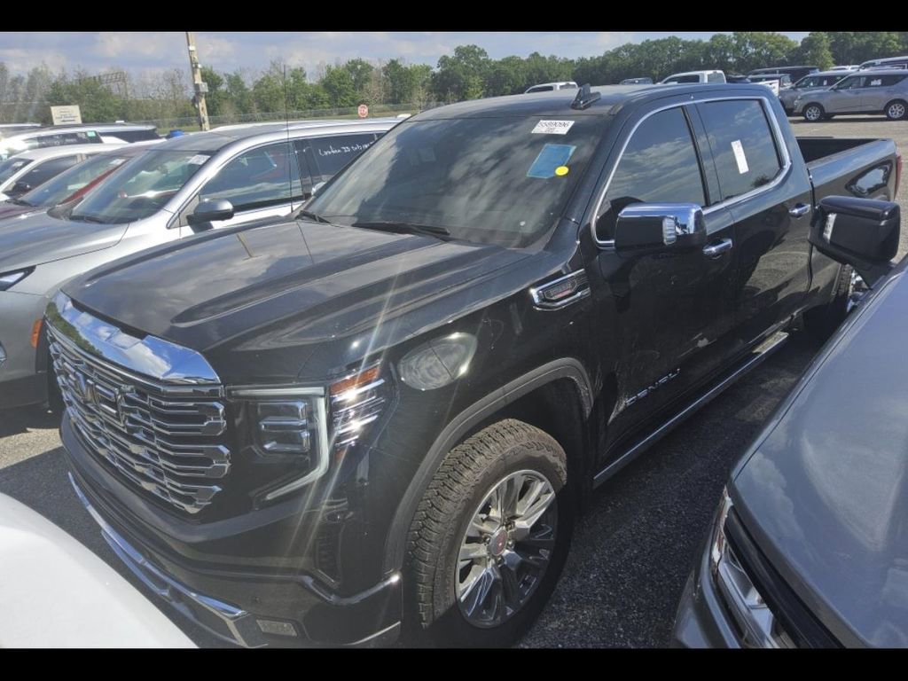 Used 2025 GMC Sierra 1500 Denali w/ Technology Package AWD/4WD image 6