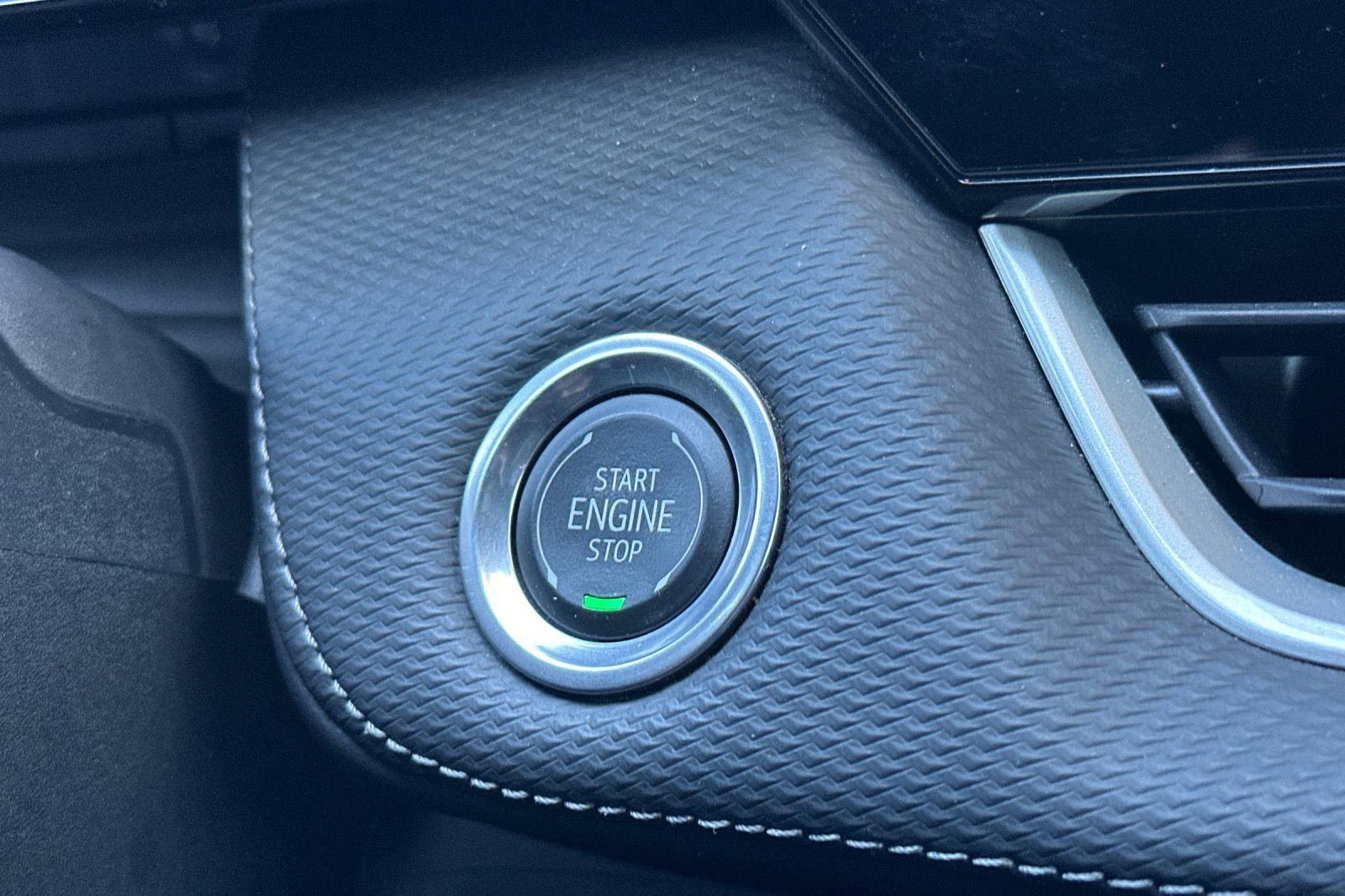 Certified 2025 Chevrolet Equinox LT w/ Safety and Technology Package image 22