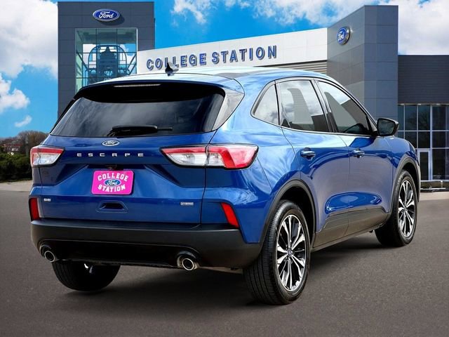 Used 2022 Ford Escape SE w/ SE Sport Appearance Package image 4