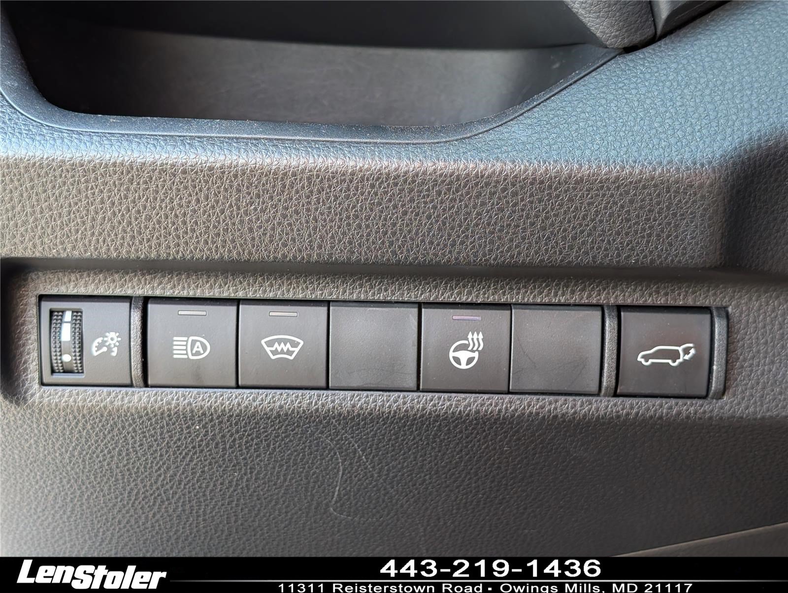 Used 2023 Toyota RAV4 XLE Premium AWD/4WD image 23