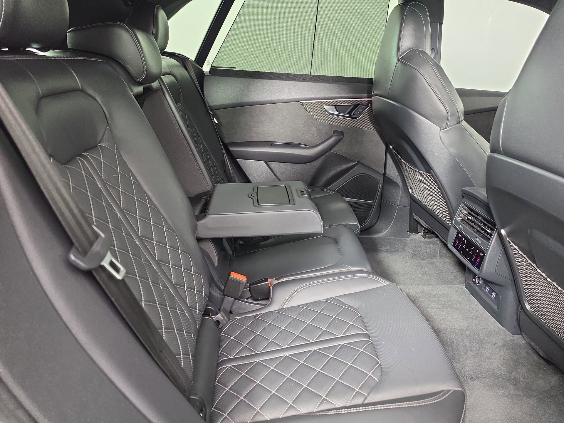 Used 2020 Audi SQ8 Prestige w/ Prestige Package AWD/4WD image 39