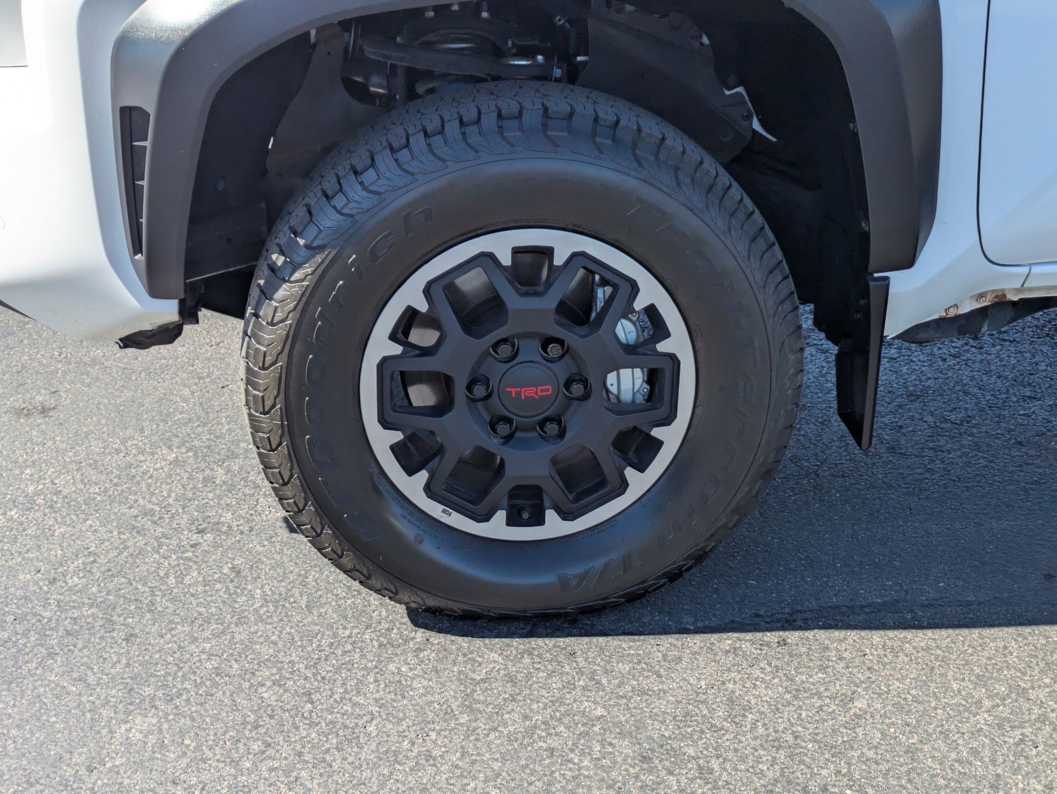 Used 2024 Toyota Tacoma TRD Off-Road w/ TRD Off Road Upgrade Package AWD/4WD image 11