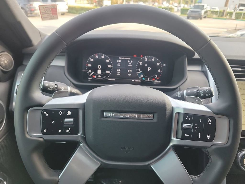 Certified 2024 Land Rover Discovery Dynamic SE AWD/4WD image 29