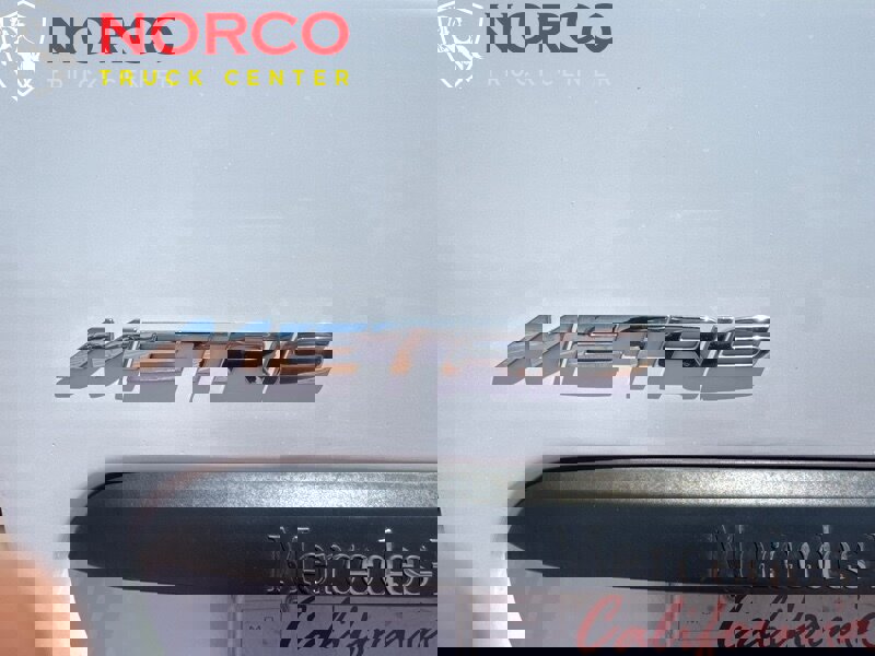 Used 2017 Mercedes-Benz Metris w/ Driver Efficiency Package image 13