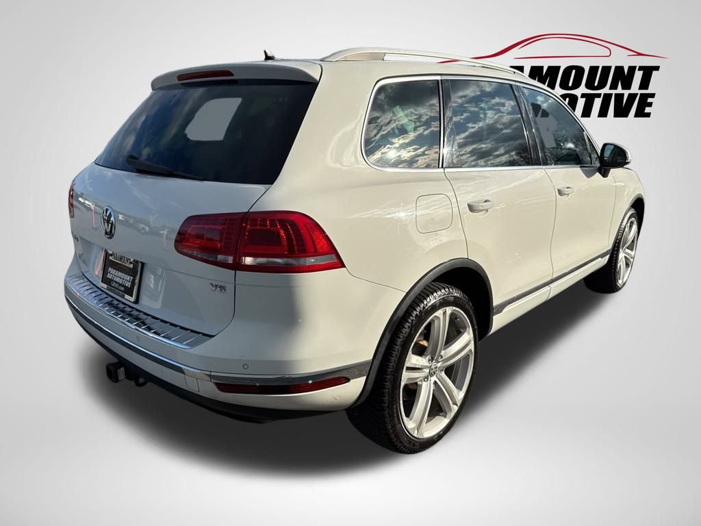 Used 2016 Volkswagen Touareg Executive image 7