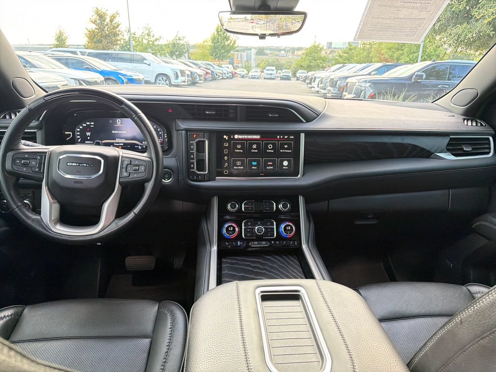 Used 2024 GMC Yukon XL Denali w/ Advanced Technology Package AWD/4WD image 34