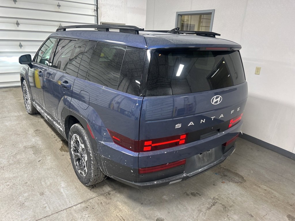 Used 2025 Hyundai Santa Fe SEL image 3