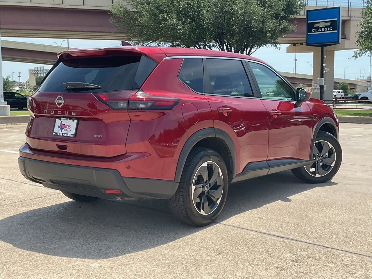 Used 2025 Nissan Rogue SV AWD/4WD image 5