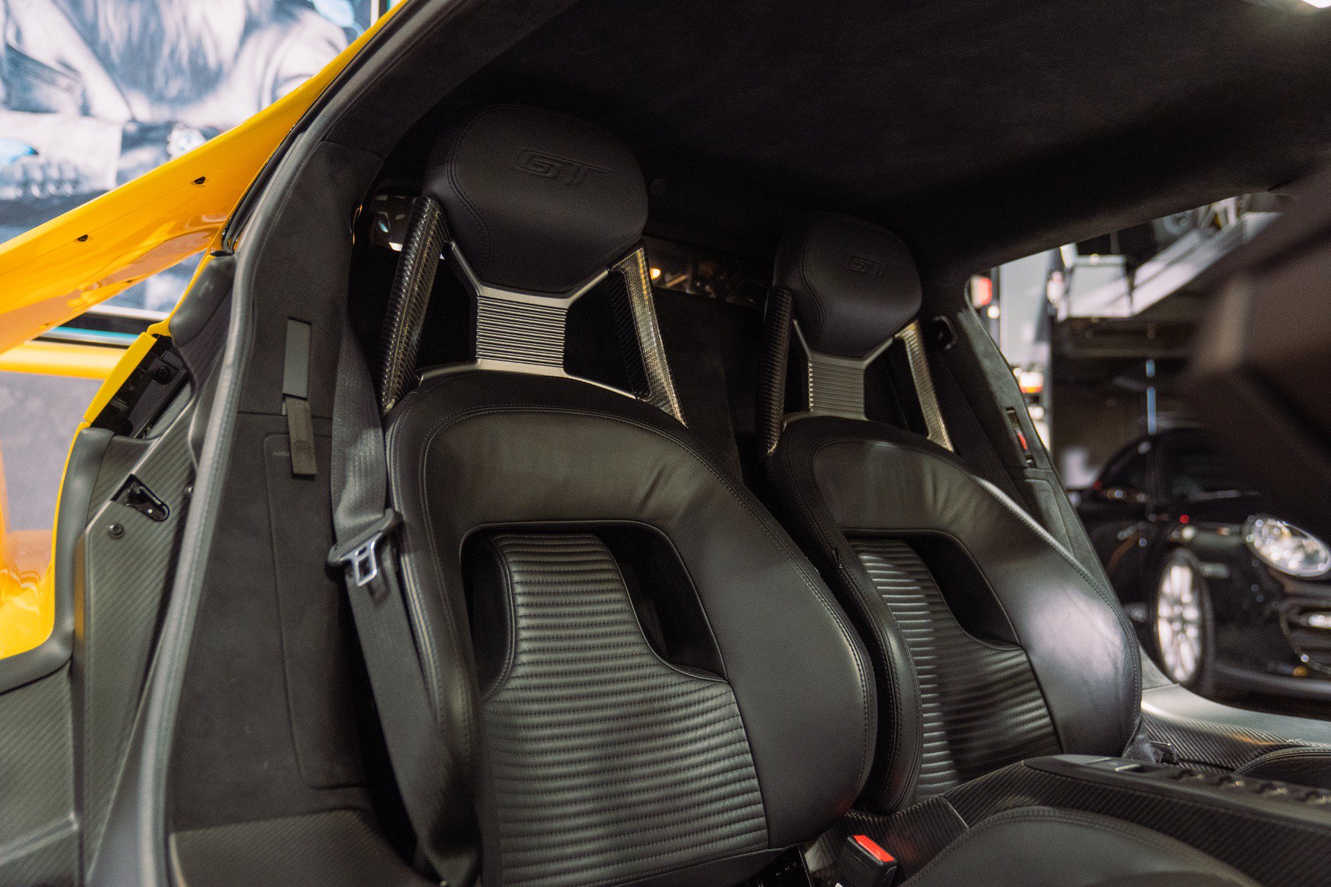 Used 2019 Ford GT RWD image 50