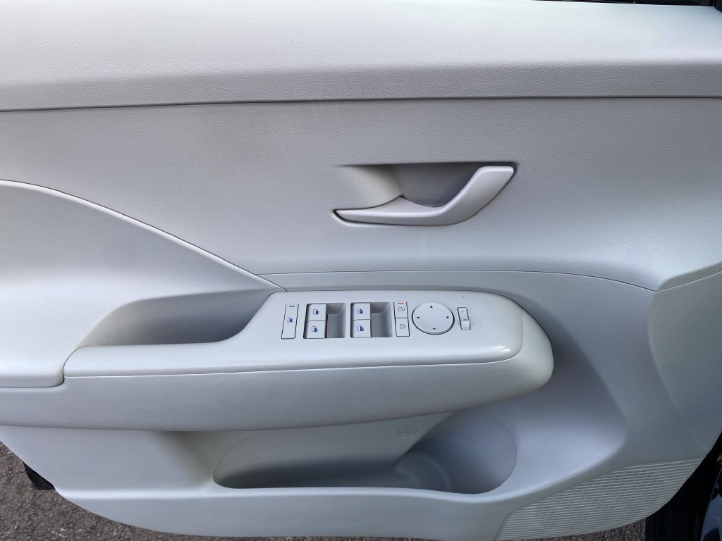 Certified 2024 Hyundai Kona SEL FWD image 12
