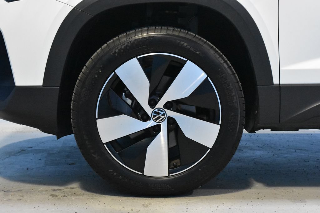Certified 2025 Volkswagen Taos S AWD/4WD image 19