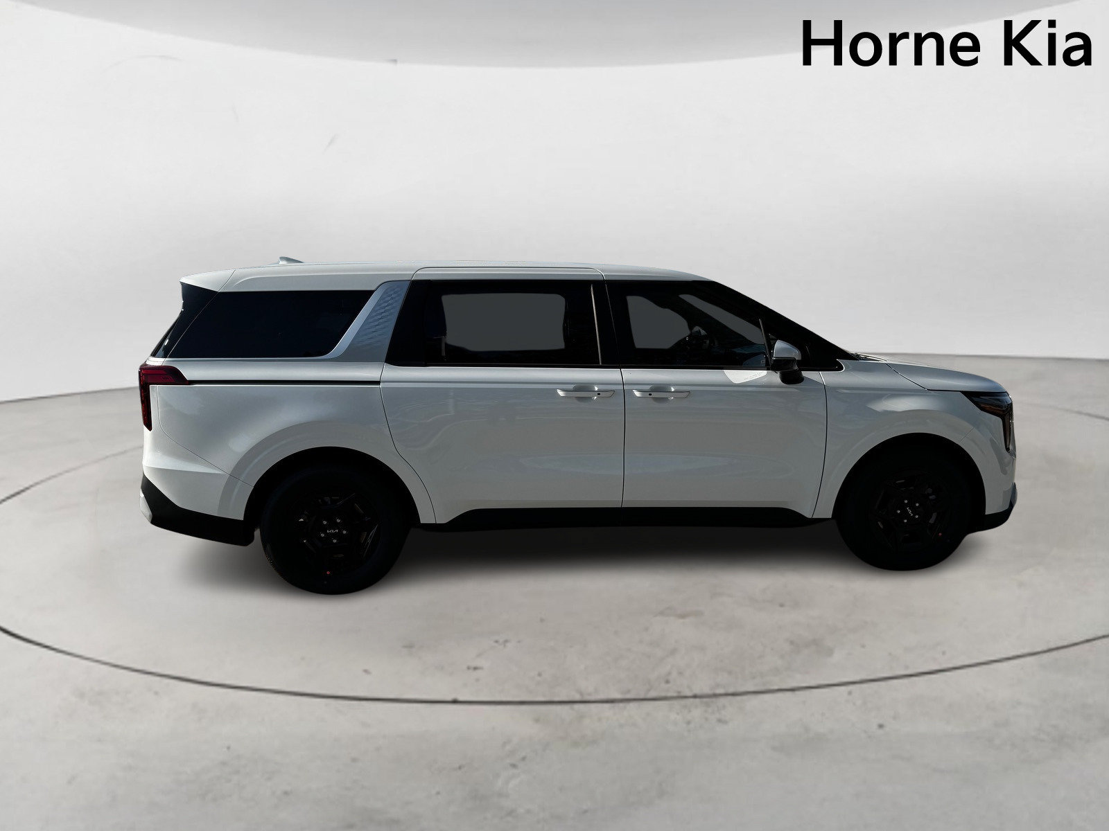 New 2026 Kia Carnival FWD image 3