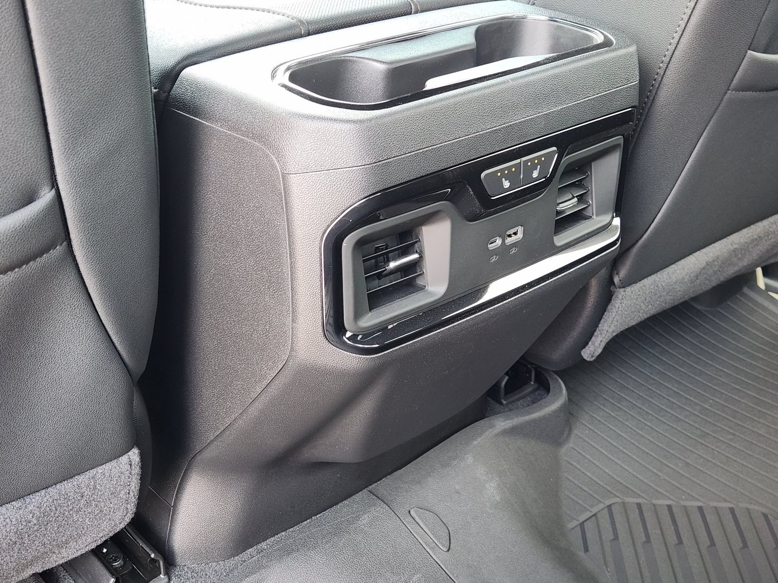 New 2026 GMC Sierra 1500 AT4 w/ AT4 Premium Package AWD/4WD image 34
